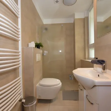 Budapest Grand 3br * Pusztavacs