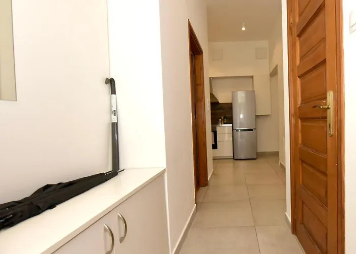 Budapest Grand 3br * Pusztavacs